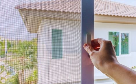 pleated mesh door